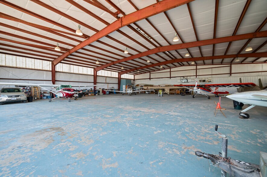 More Photos Of 5519 W Arcola Airport, Arcola Airplane Hangar For Sale