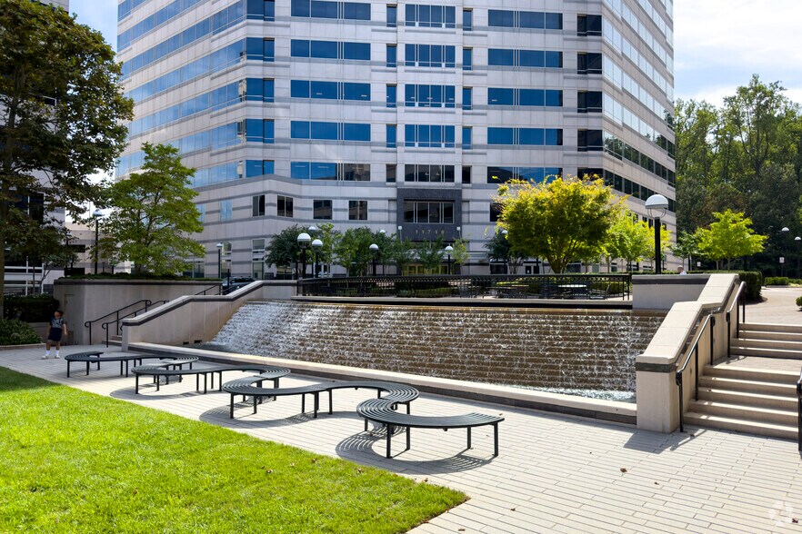 More Photos Of 11700 Plaza America Dr, Reston Unknown For Lease