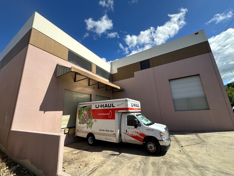 More Photos Of 4428 Malaai St, Honolulu Warehouse For Sale