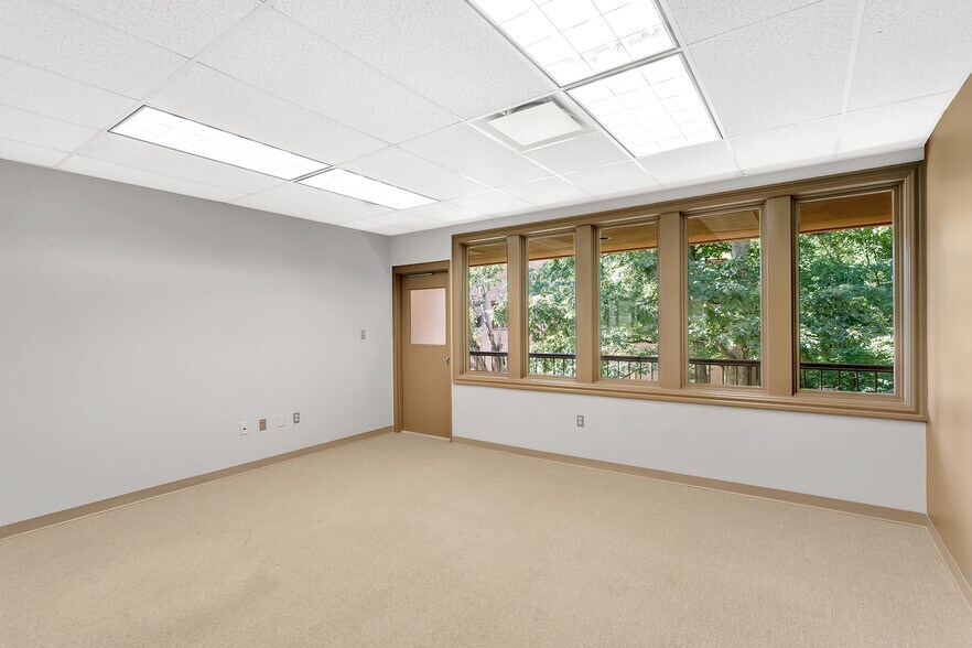 More Photos Of 4200 Triangle Ln, Murrysville Office For Lease