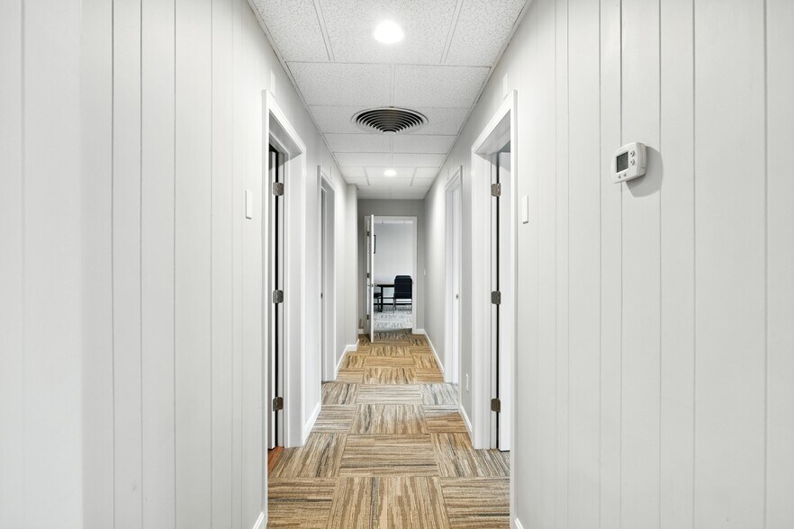 More Photos Of 76-82 Main St, Northampton Office For Lease