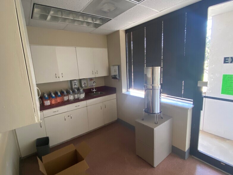 More Photos Of 1718 S Henderson Blvd, Kilgore Medical For Lease