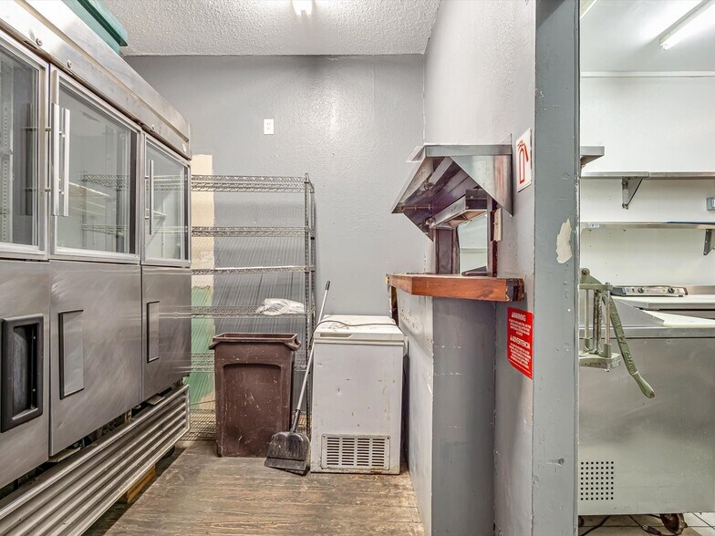 More Photos Of 200 N Main St, Dupo Specialty For Sale