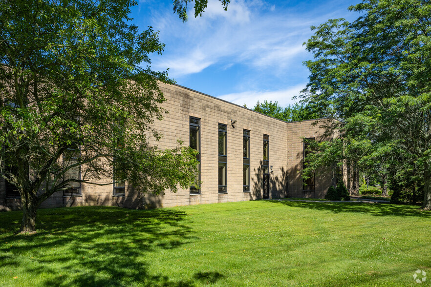 Primary Photo Of 20 Troy Rd, Whippany Warehouse For Lease