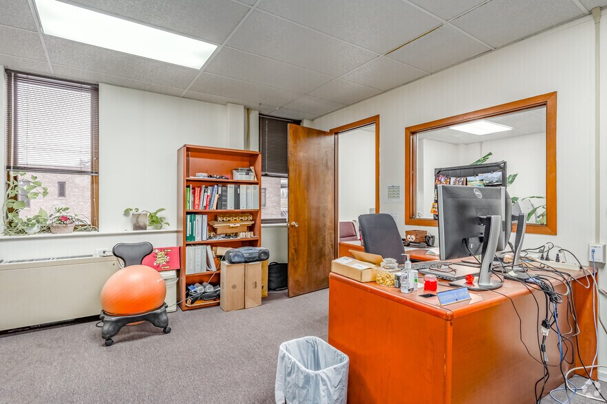 More Photos Of 5000 Letterkenny Rd, Chambersburg Office For Sale