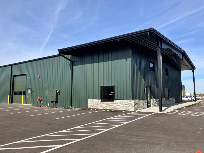More Photos Of 8670 E Cash Ln, Nampa Industrial For Lease