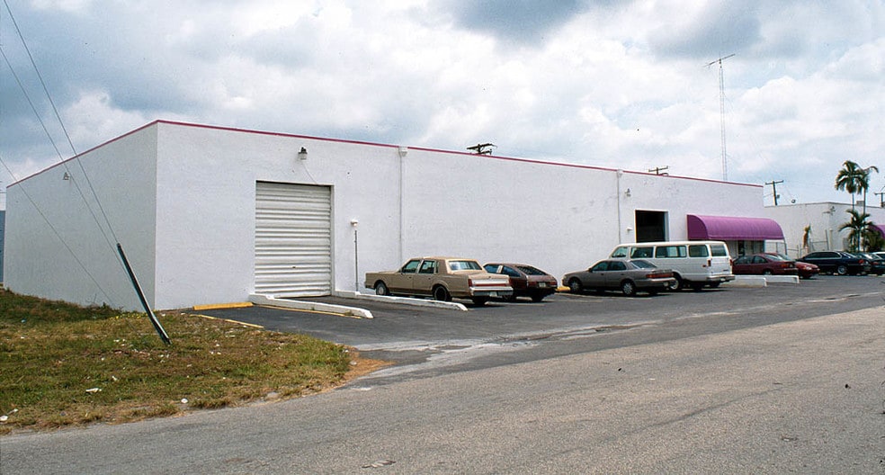 More Photos Of 1801 NE 149th St, Miami Warehouse For Lease
