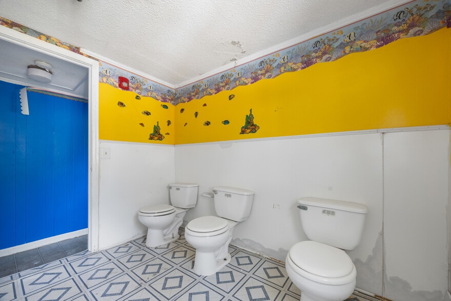 More Photos Of 109 Lisa Dr, Lexington Daycare Center For Sale