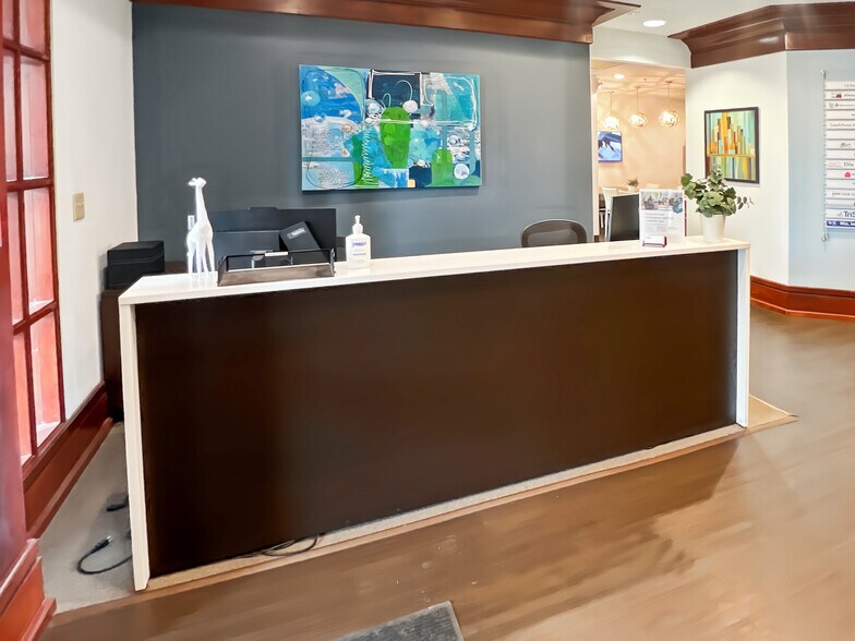 More Photos Of 9005 Overlook Blvd, Brentwood Coworking Space