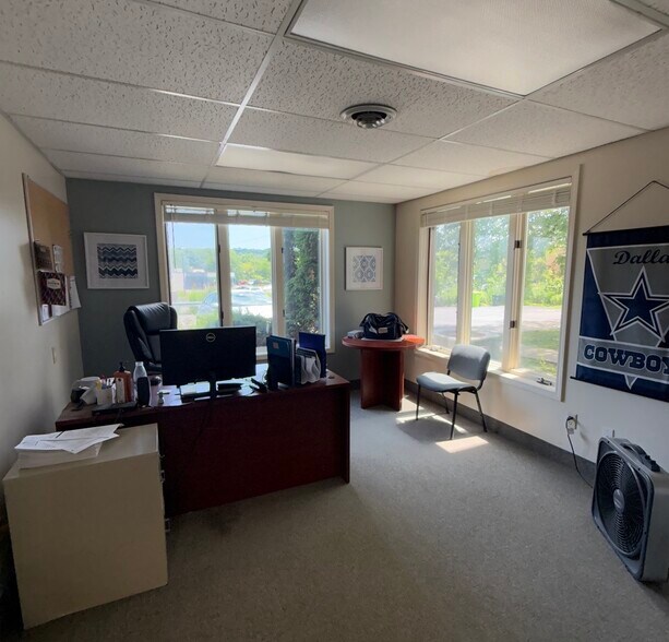 More Photos Of 1 Oxford Xing, New Hartford Medical For Lease