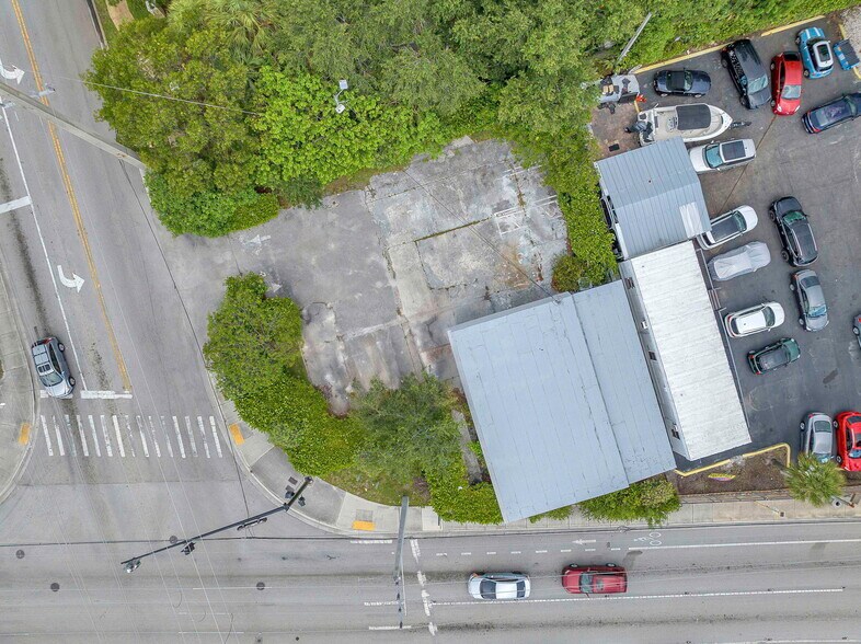 More Photos Of 3311 N Dixie Hwy, Pompano Beach Freestanding For Lease