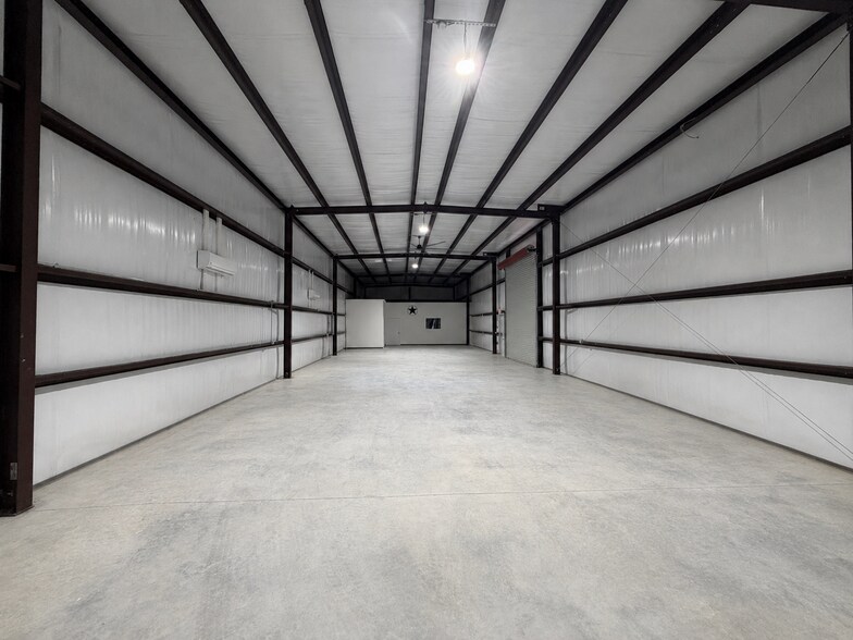 More Photos Of 31815 FM 2978 Rd, Magnolia Service For Lease