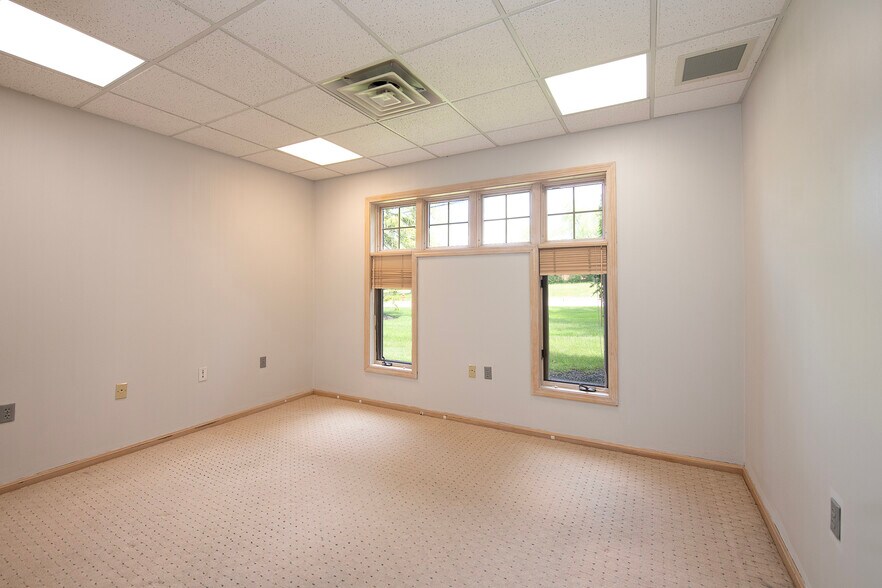 More Photos Of 12744 State Rd, North Royalton Medical For Lease