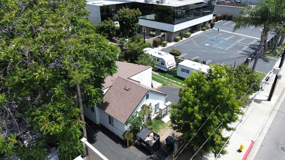 More Photos Of 7233 Somerset Blvd, Paramount Multifamily For Sale