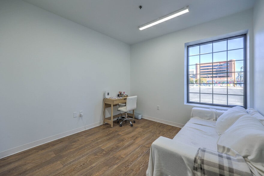 More Photos Of 730 Las Vegas Blvd S, Las Vegas General Retail For Lease