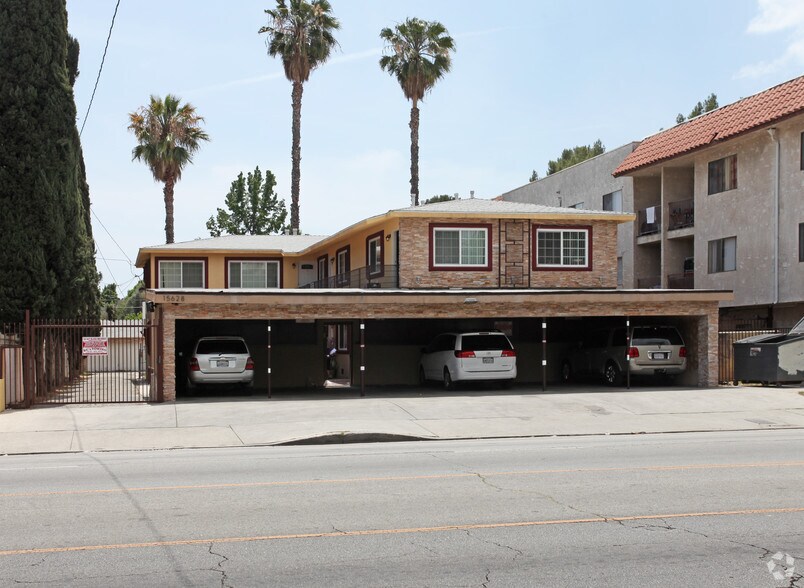 More Photos Of 15624-15628 Vanowen St, Van Nuys Apartments For Sale