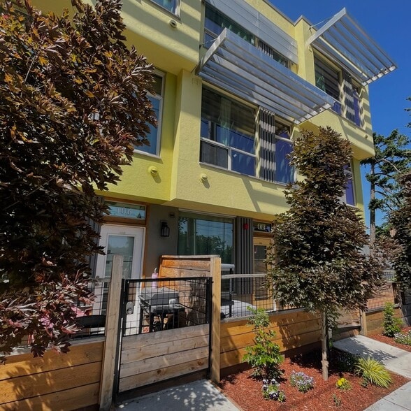 More Photos Of 16111 E Burnside St, Portland Apartments For Sale