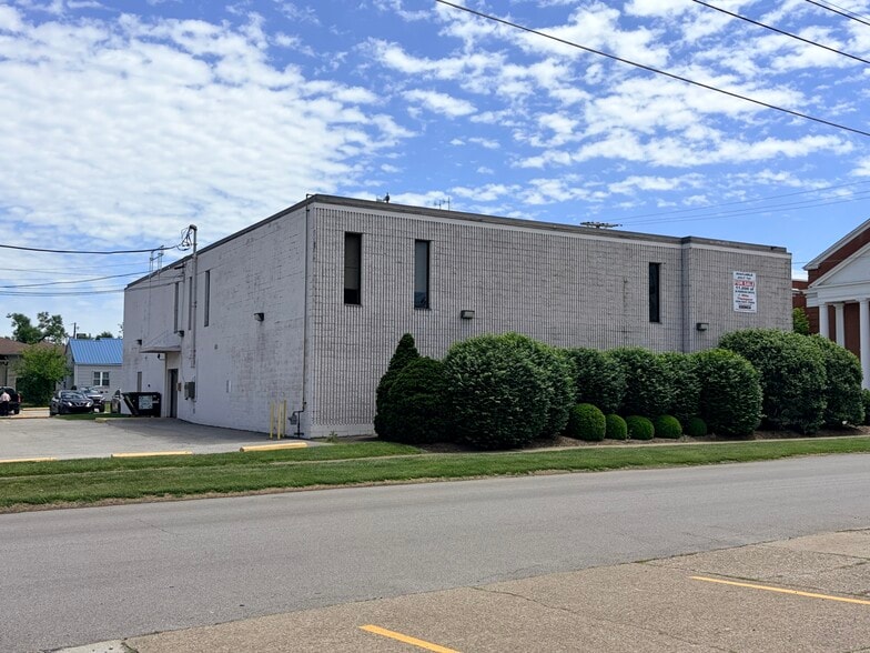 More Photos Of 501 2nd Ave, Charleston Office For Lease