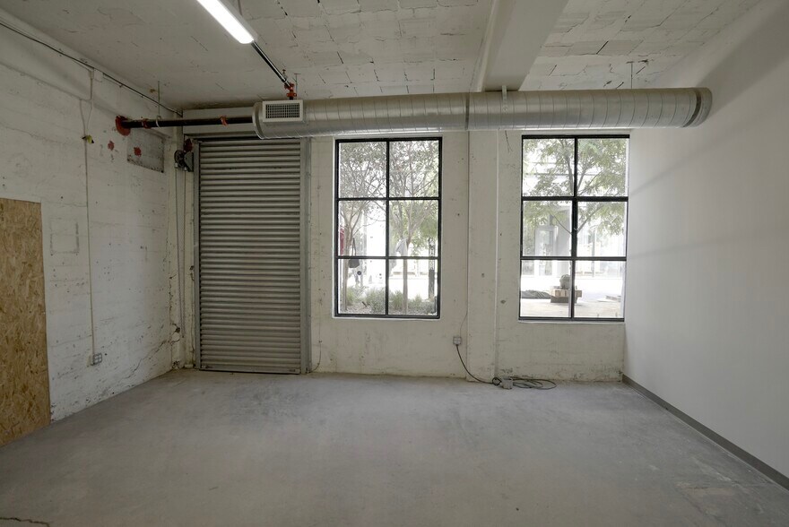 More Photos Of 1355 Palmetto St, Los Angeles Loft Creative Space For Lease
