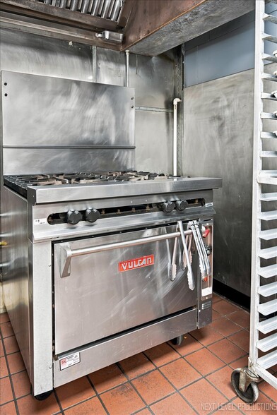 More Photos Of 227 W Wilson St, Batavia Restaurant For Sale