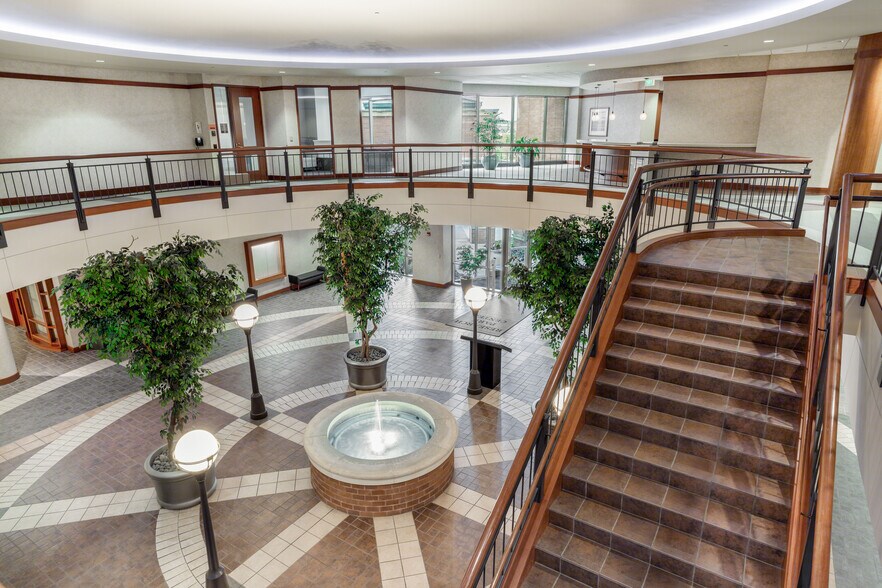 More Photos Of 10000 Innovation Dr, Wauwatosa Office For Lease