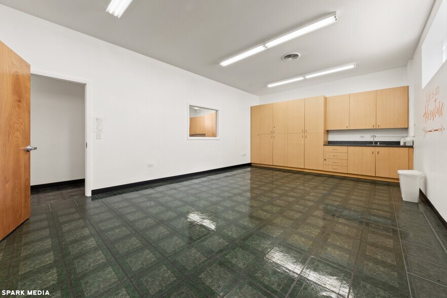 More Photos Of 4123-4125 Oakton St, Skokie Storefront For Sale