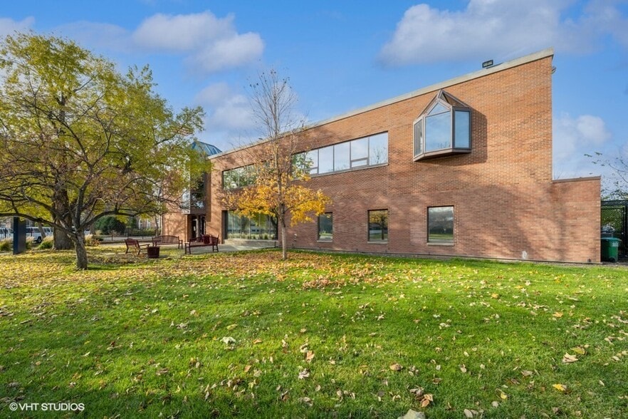 More Photos Of 2304 Park Ave, Minneapolis Medical For Sale