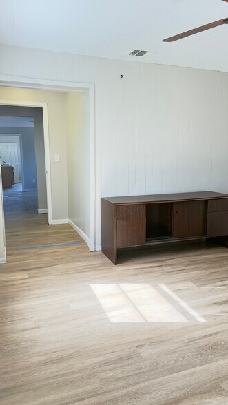 More Photos Of 216 S FM 1660, Hutto Daycare Center For Lease