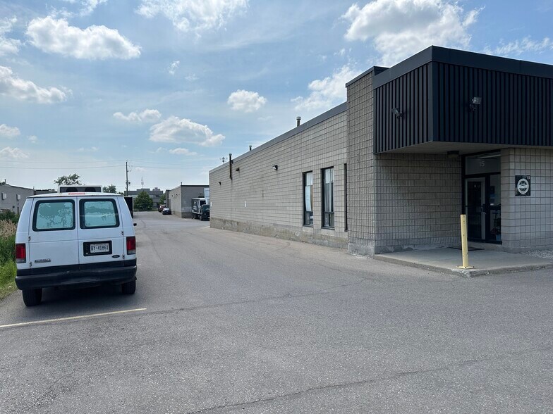 More Photos Of 173 Glidden Rd, Brampton Warehouse For Sale