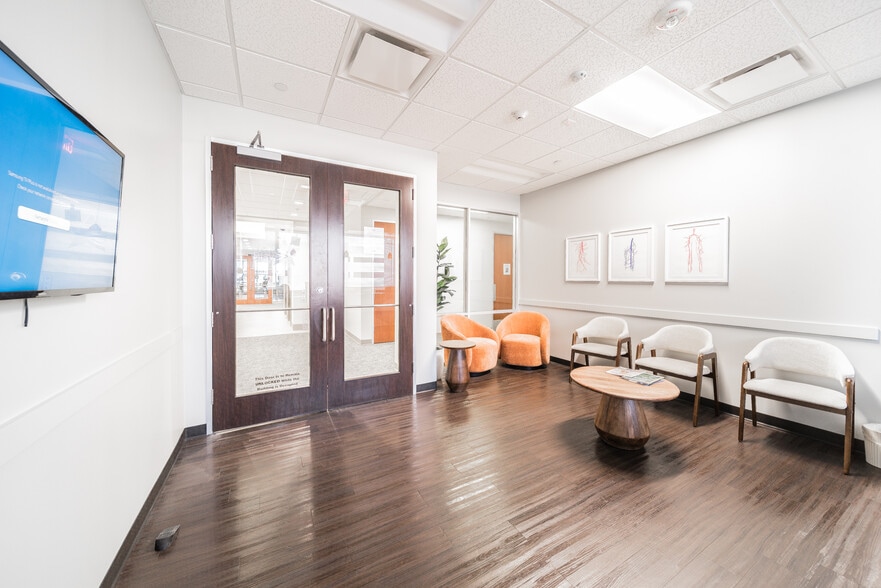 More Photos Of 17450 St. Lukes Way, The Woodlands Medical For Lease