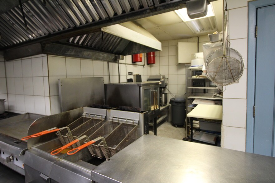 More Photos Of 2616 US Highway 19, Holiday Restaurant For Sale