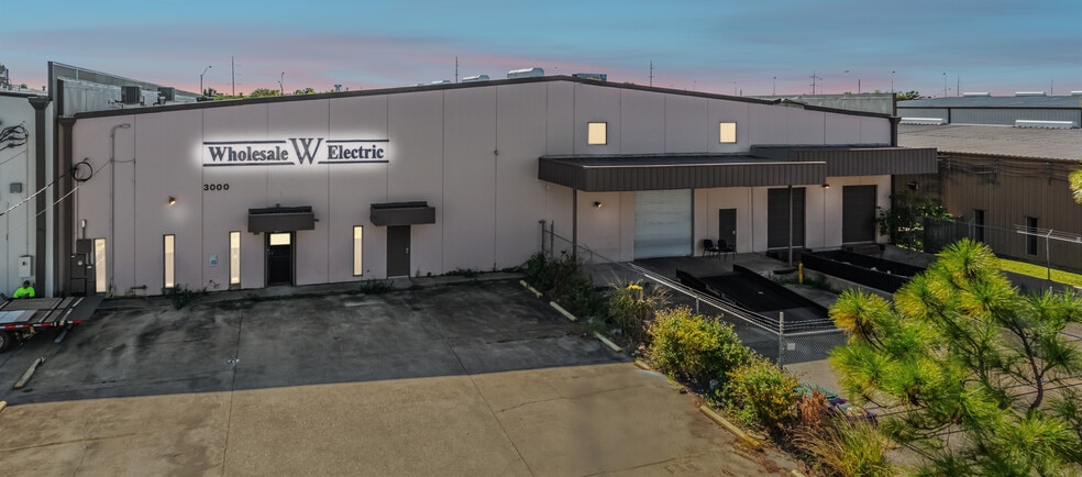 Primary Photo Of 3000 Lausat St, Metairie Warehouse For Lease