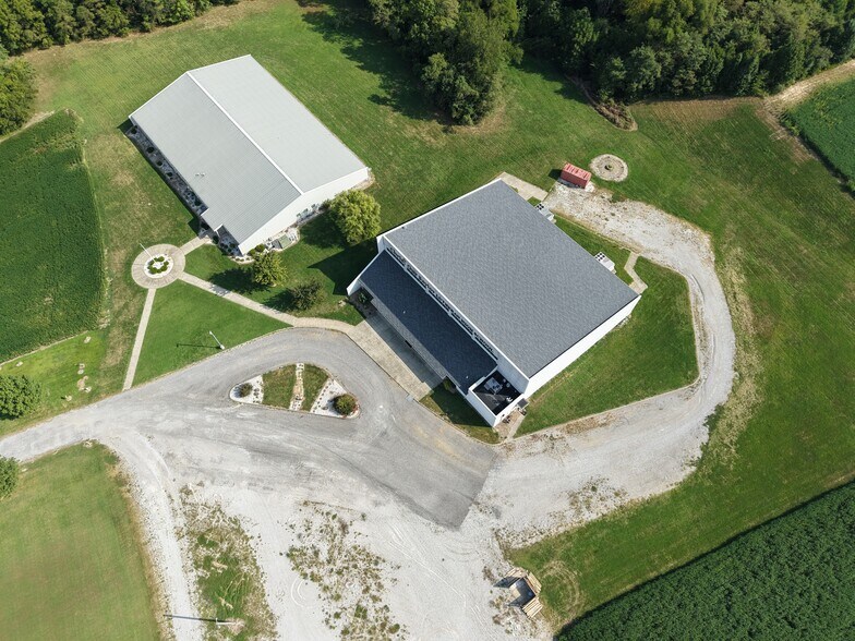 More Photos Of 810 Soldiers Way, Evansville Schools For Sale