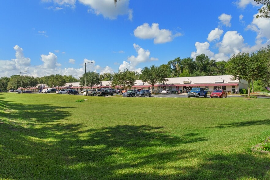 More Photos Of 3451 E Louise Ln, Hernando General Retail For Lease