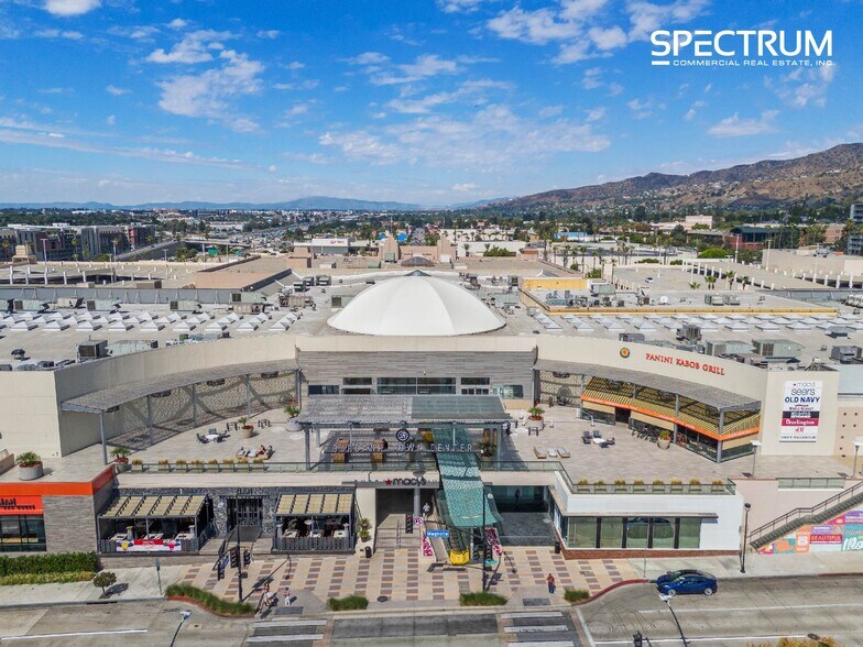 More Photos Of 130-140 N San Fernando Blvd, Burbank Storefront For Sale