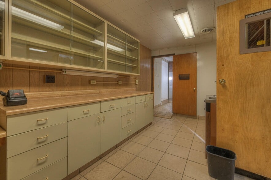 More Photos Of 22540 Us Highway 160, Walsenburg Veterinarian Kennel For Sale