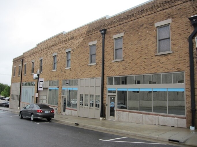 Primary Photo Of 509 W Olive St, Springfield General Retail For Sale