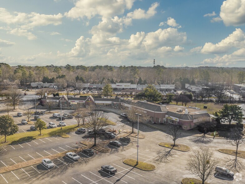 More Photos Of 5007 Victory Blvd, Yorktown General Retail For Lease