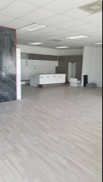 More Photos Of 470 Ansin Blvd, Hallandale Beach Warehouse For Lease