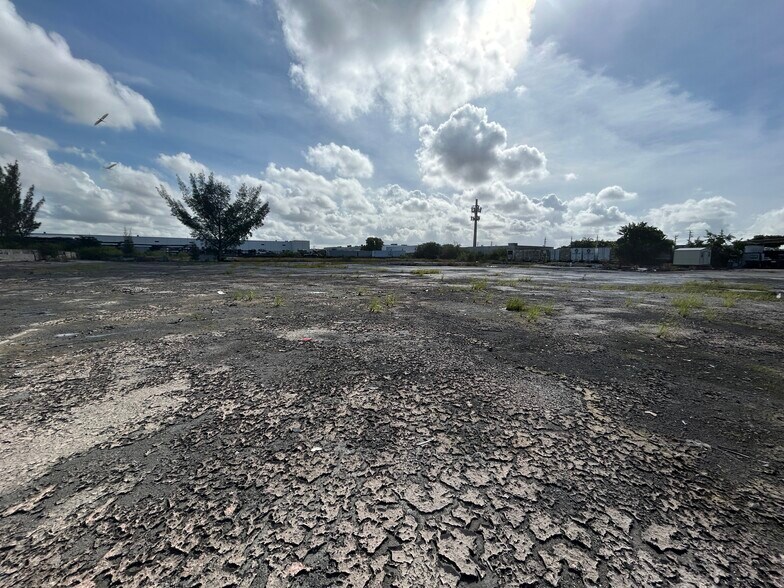 More Photos Of 7225 NW 84th Ave, Medley Land For Sale