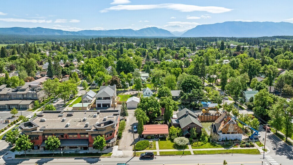More Photos Of 327 Spokane Ave, Whitefish Flex For Sale