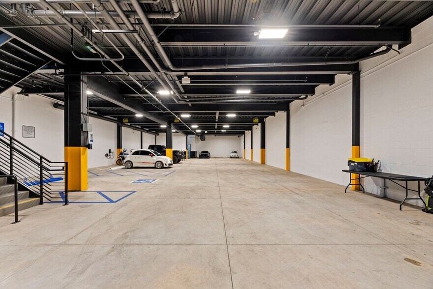 More Photos Of 11822 Vose St, North Hollywood Warehouse For Lease