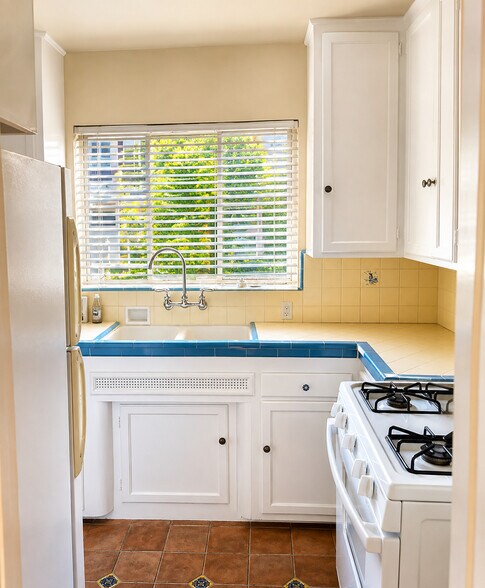 More Photos Of 3571 6th Ave, San Diego Apartments For Sale