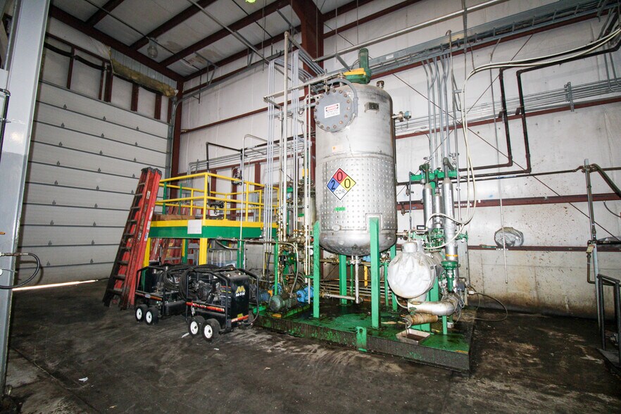 More Photos Of 5640 44th Ave S, Clinton Industrial For Sale