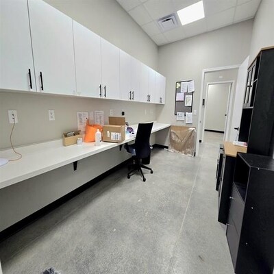 More Photos Of 3315 John F Kennedy Rd, Dubuque General Retail For Lease