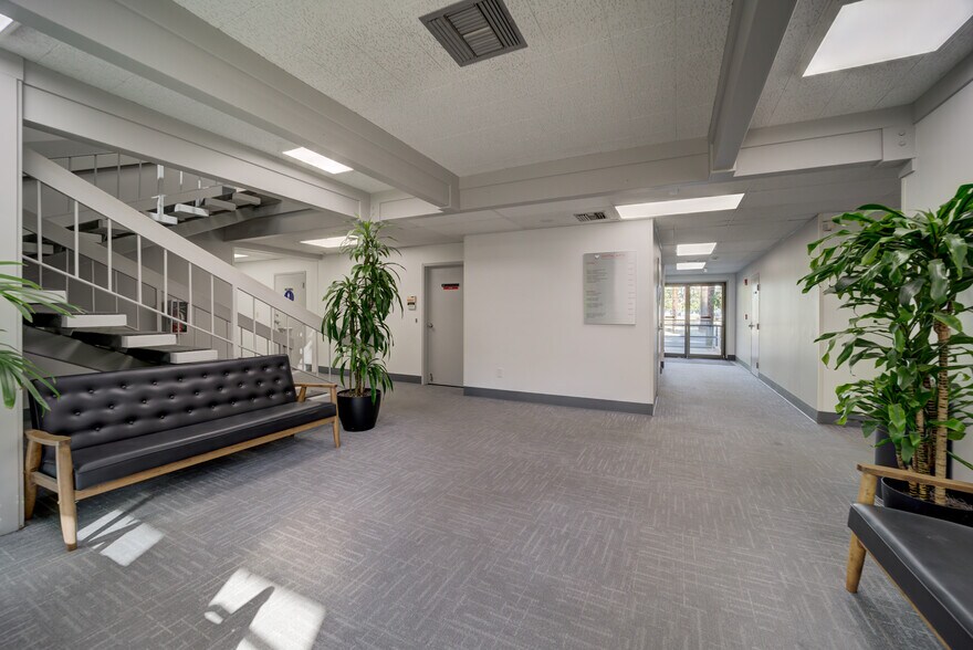 More Photos Of 2650 21st St, Sacramento Medical For Lease
