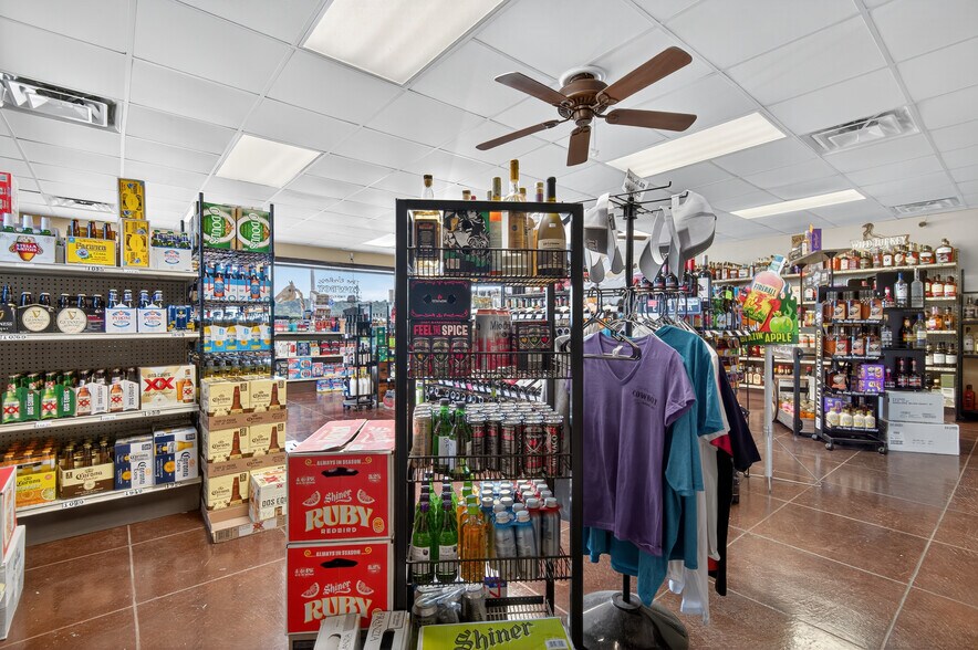 More Photos Of 1199 John Dahl Ave, Pawhuska General Retail For Sale