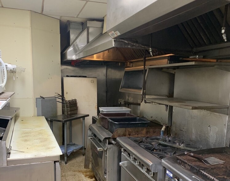 More Photos Of 1900-2100 W Galena Blvd, Aurora Unknown For Lease