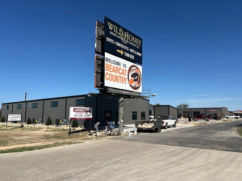 More Photos Of 1799 FM 1187, Aledo Showroom For Lease