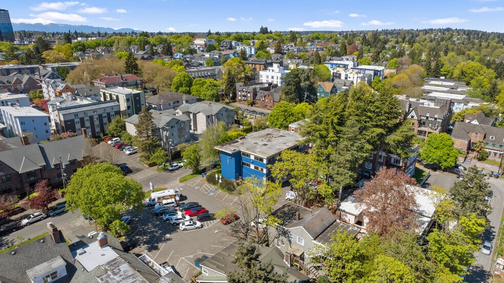 More Photos Of 4626 21st Ave NE, Seattle Sorority Fraternity House For Sale
